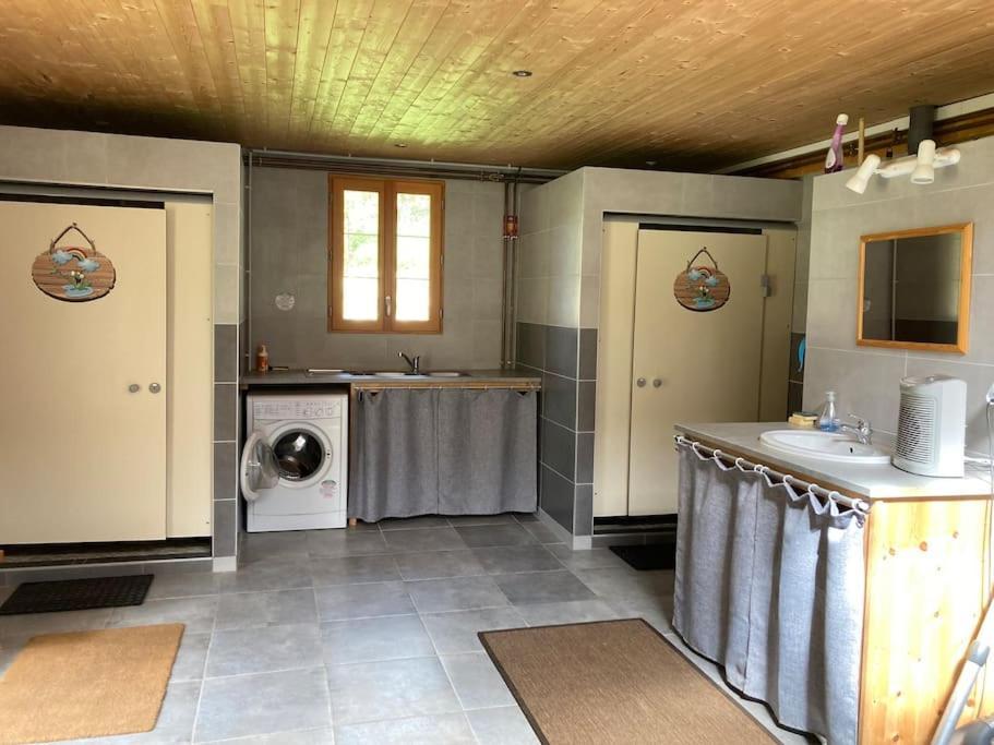 Charmant Petit Dortoir 3 Places Chazelles  Bagian luar foto